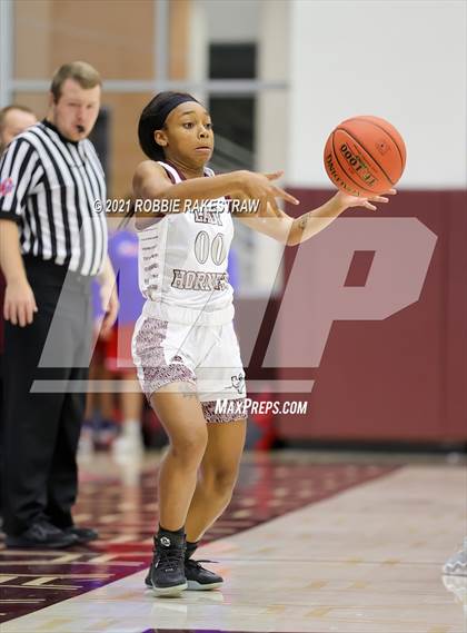 Thumbnail 3 in Ennis vs Athens (Athens Tournament) photogallery.