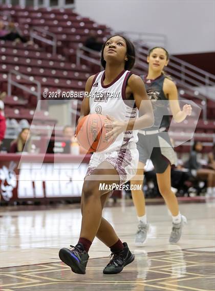 Thumbnail 3 in Ennis vs Athens (Athens Tournament) photogallery.