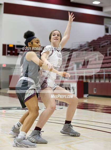 Thumbnail 3 in Ennis vs Athens (Athens Tournament) photogallery.