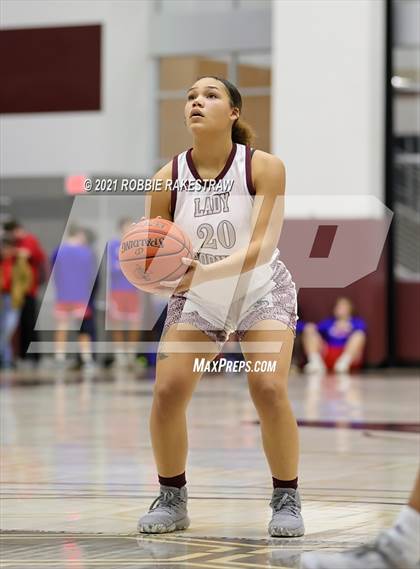 Thumbnail 2 in Ennis vs Athens (Athens Tournament) photogallery.