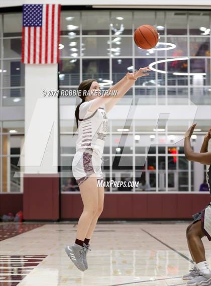 Thumbnail 2 in Ennis vs Athens (Athens Tournament) photogallery.