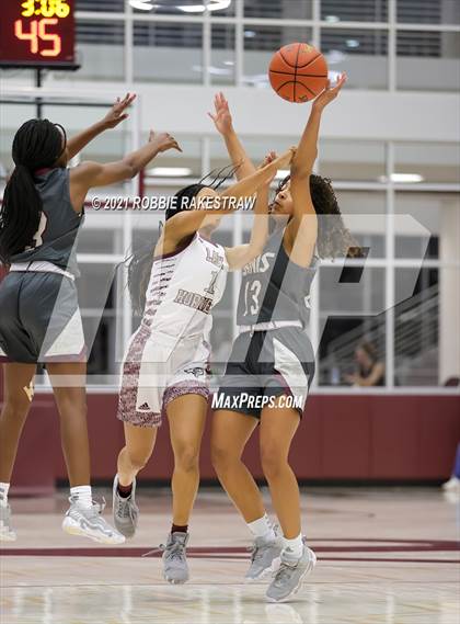 Thumbnail 1 in Ennis vs Athens (Athens Tournament) photogallery.