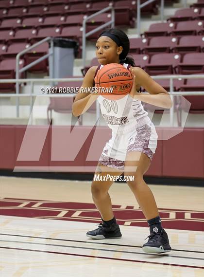 Thumbnail 1 in Ennis vs Athens (Athens Tournament) photogallery.