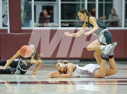 Thumbnail 1 in Ennis vs Athens (Athens Tournament) photogallery.