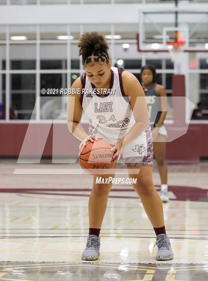 Thumbnail 1 in Ennis vs Athens (Athens Tournament) photogallery.