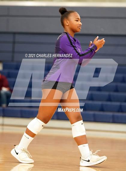Thumbnail 3 in McMullen County vs College Station (BCS Classic) photogallery.