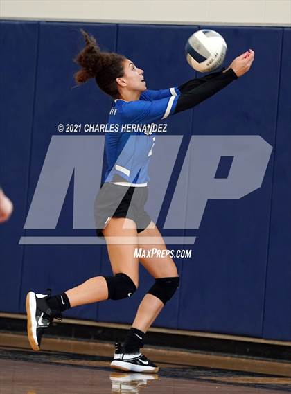 Thumbnail 3 in McMullen County vs College Station (BCS Classic) photogallery.