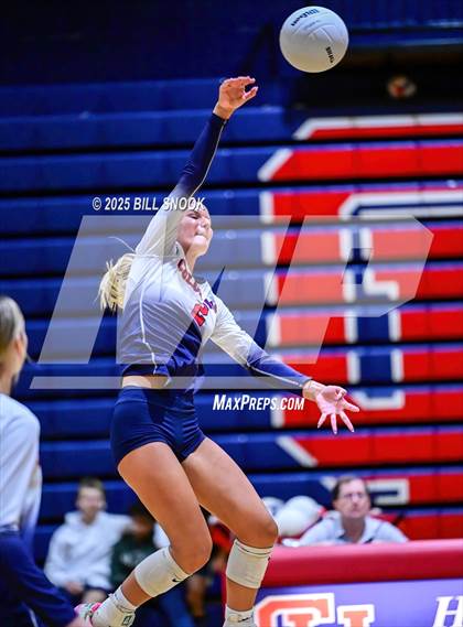 Thumbnail 2 in Thomas Dale @ Colonial Heights photogallery.