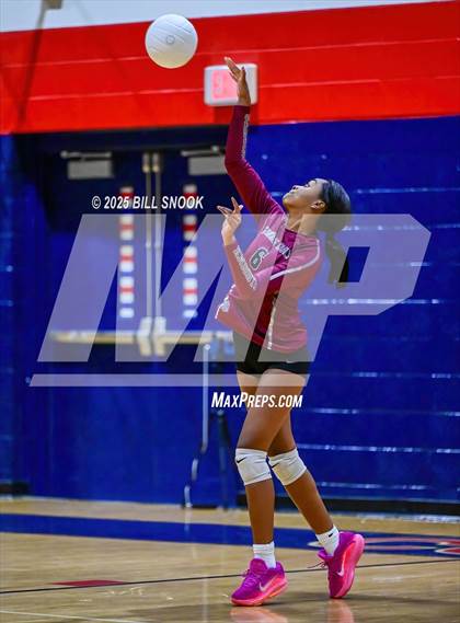 Thumbnail 2 in Thomas Dale @ Colonial Heights photogallery.