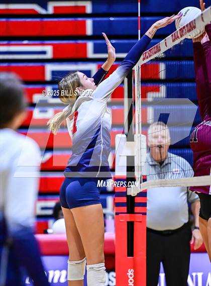 Thumbnail 1 in Thomas Dale @ Colonial Heights photogallery.