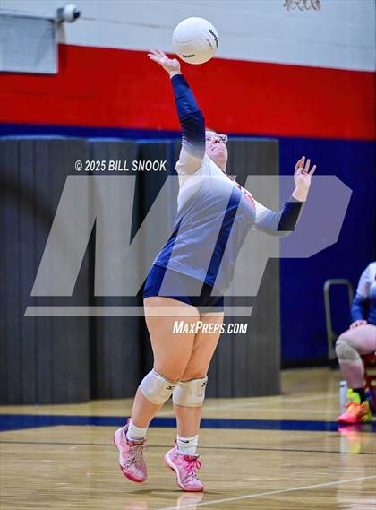 Thumbnail 3 in Thomas Dale @ Colonial Heights photogallery.