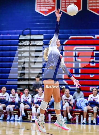 Thumbnail 1 in Thomas Dale @ Colonial Heights photogallery.