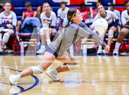 Thumbnail 2 in Thomas Dale @ Colonial Heights photogallery.