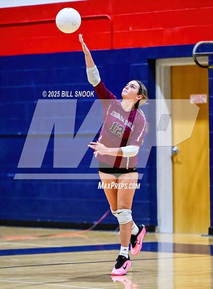Thumbnail 2 in Thomas Dale @ Colonial Heights photogallery.