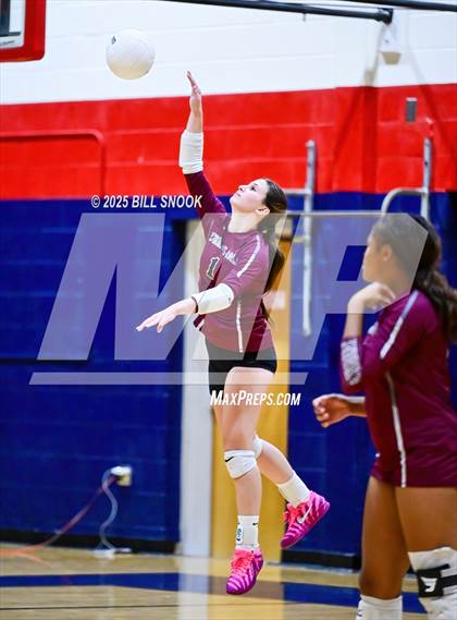 Thumbnail 3 in Thomas Dale @ Colonial Heights photogallery.