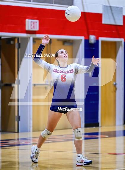 Thumbnail 3 in Thomas Dale @ Colonial Heights photogallery.