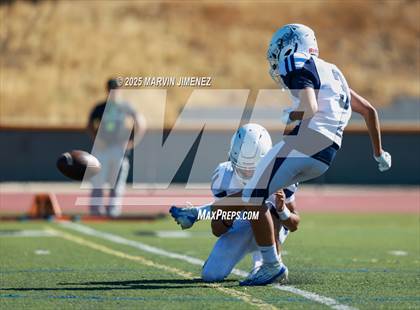 Thumbnail 1 in FR: Camarillo @ Royal photogallery.