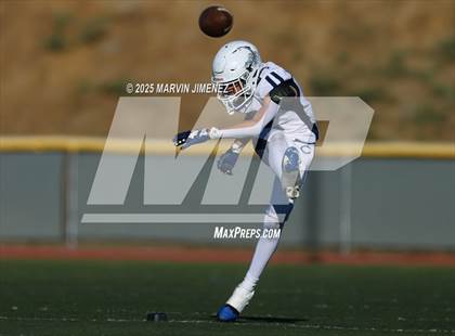 Thumbnail 2 in FR: Camarillo @ Royal photogallery.