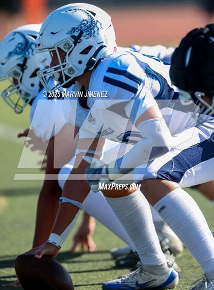 Thumbnail 3 in FR: Camarillo @ Royal photogallery.