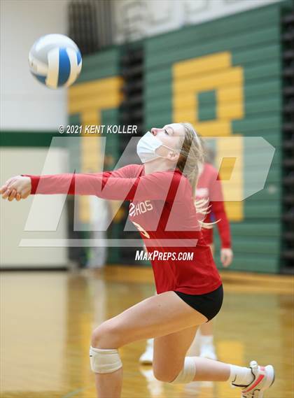 Thumbnail 2 in Holly vs. Oxford photogallery.