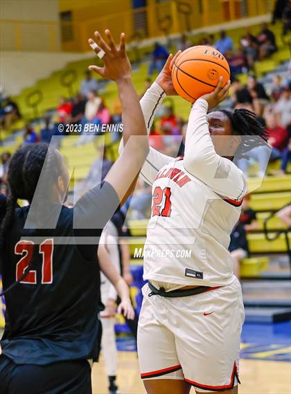 Thumbnail 1 in Holy Innocents Episcopal vs Baldwin (GHSA 4A Semifinal) photogallery.