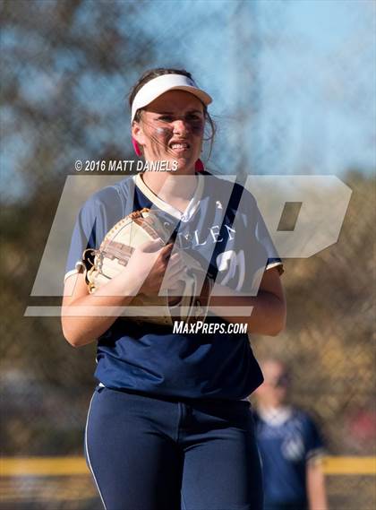 Thumbnail 2 in Mountain View vs. Mullen (CHSAA 4A Quarterfinal) photogallery.