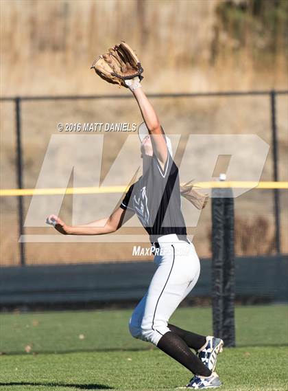 Thumbnail 3 in Mountain View vs. Mullen (CHSAA 4A Quarterfinal) photogallery.