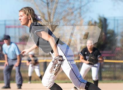 Thumbnail 2 in Mountain View vs. Mullen (CHSAA 4A Quarterfinal) photogallery.