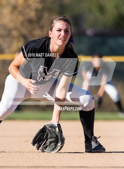 Thumbnail 2 in Mountain View vs. Mullen (CHSAA 4A Quarterfinal) photogallery.