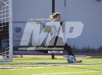 Thumbnail 2 in Yorba Linda vs. Notre Dame (SO) photogallery.