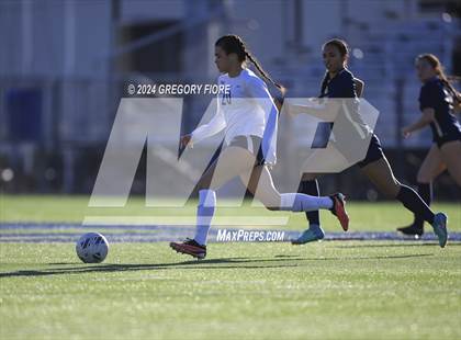 Thumbnail 3 in Yorba Linda vs. Notre Dame (SO) photogallery.