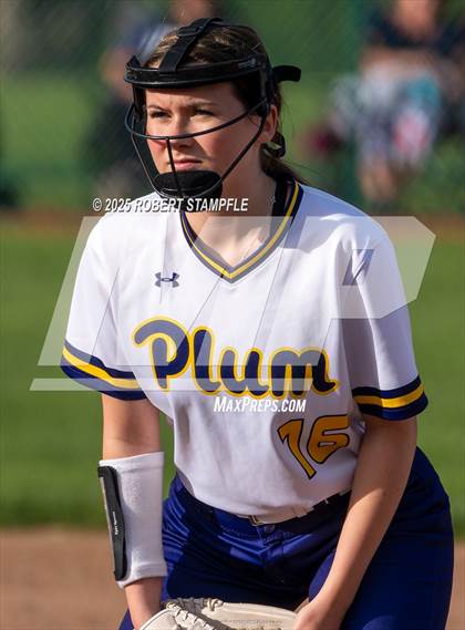 Thumbnail 3 in Plum @ Shaler Area photogallery.