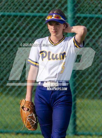 Thumbnail 2 in Plum @ Shaler Area photogallery.