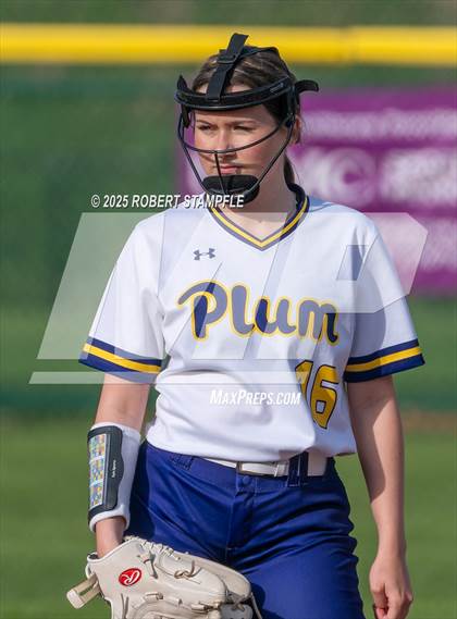 Thumbnail 2 in Plum @ Shaler Area photogallery.