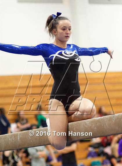 Thumbnail 2 in Loveland  Invitational photogallery.