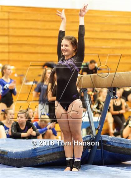 Thumbnail 2 in Loveland  Invitational photogallery.