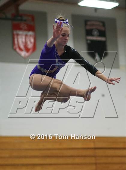 Thumbnail 2 in Loveland  Invitational photogallery.