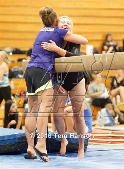 Thumbnail 2 in Loveland  Invitational photogallery.