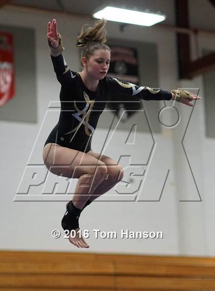 Thumbnail 2 in Loveland  Invitational photogallery.