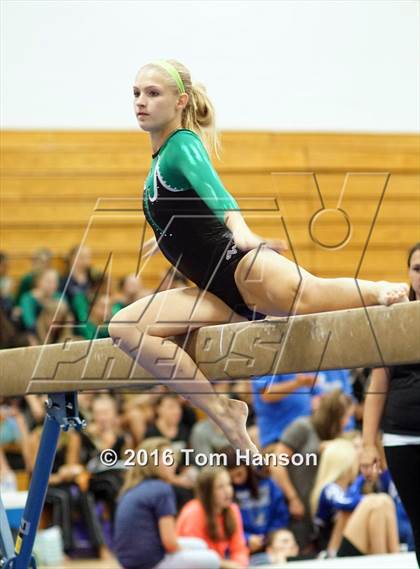 Thumbnail 2 in Loveland  Invitational photogallery.