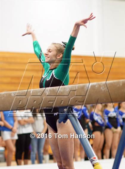 Thumbnail 2 in Loveland  Invitational photogallery.