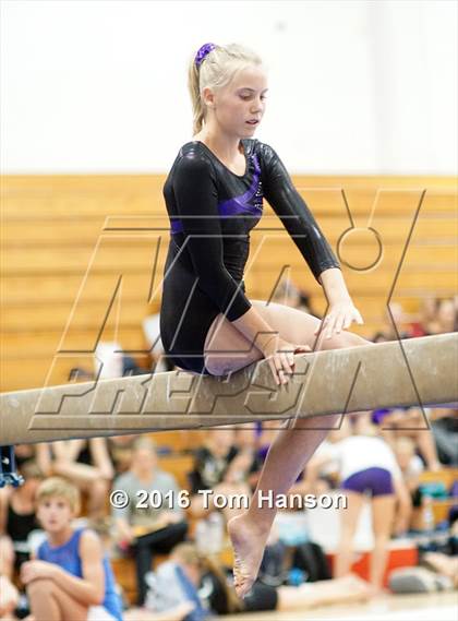 Thumbnail 2 in Loveland  Invitational photogallery.
