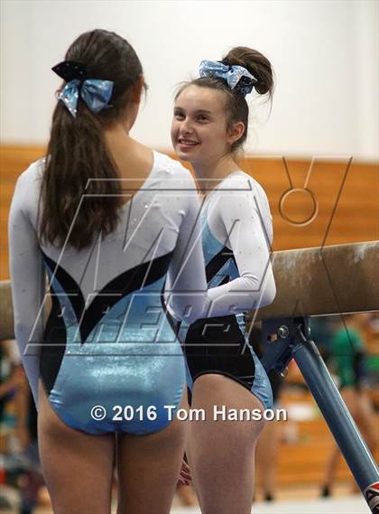 Thumbnail 2 in Loveland  Invitational photogallery.