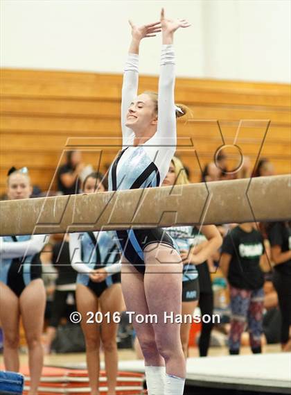 Thumbnail 2 in Loveland  Invitational photogallery.