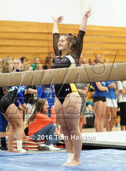 Thumbnail 2 in Loveland  Invitational photogallery.