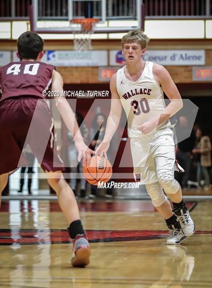 Thumbnail 1 in Wallace vs. Kamiah photogallery.