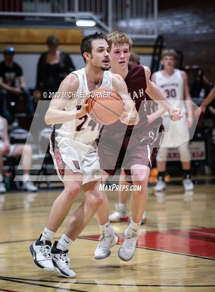 Thumbnail 3 in Wallace vs. Kamiah photogallery.