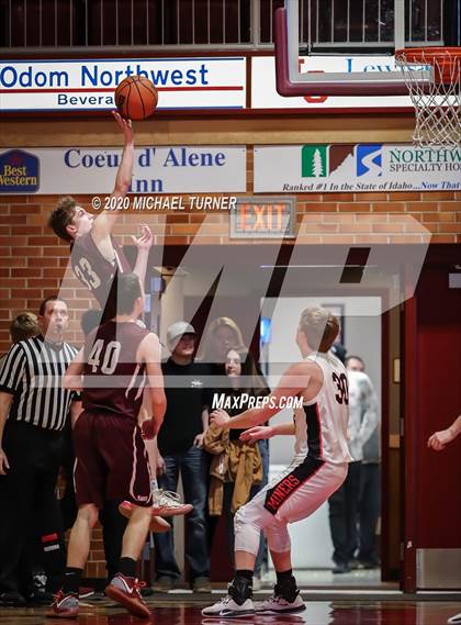 Thumbnail 3 in Wallace vs. Kamiah photogallery.