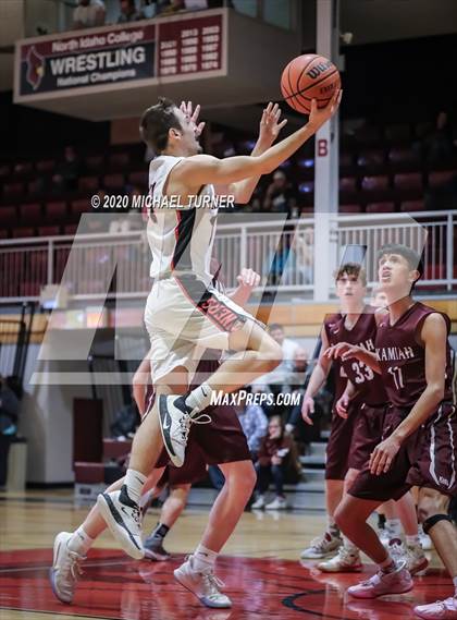 Thumbnail 2 in Wallace vs. Kamiah photogallery.