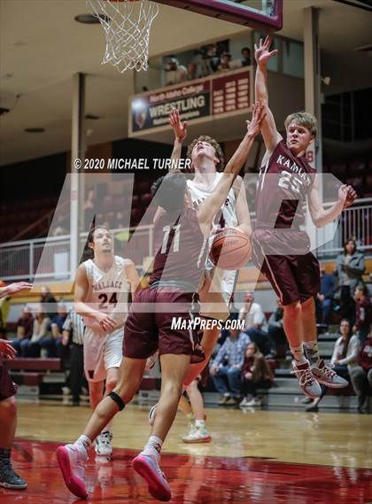 Thumbnail 2 in Wallace vs. Kamiah photogallery.